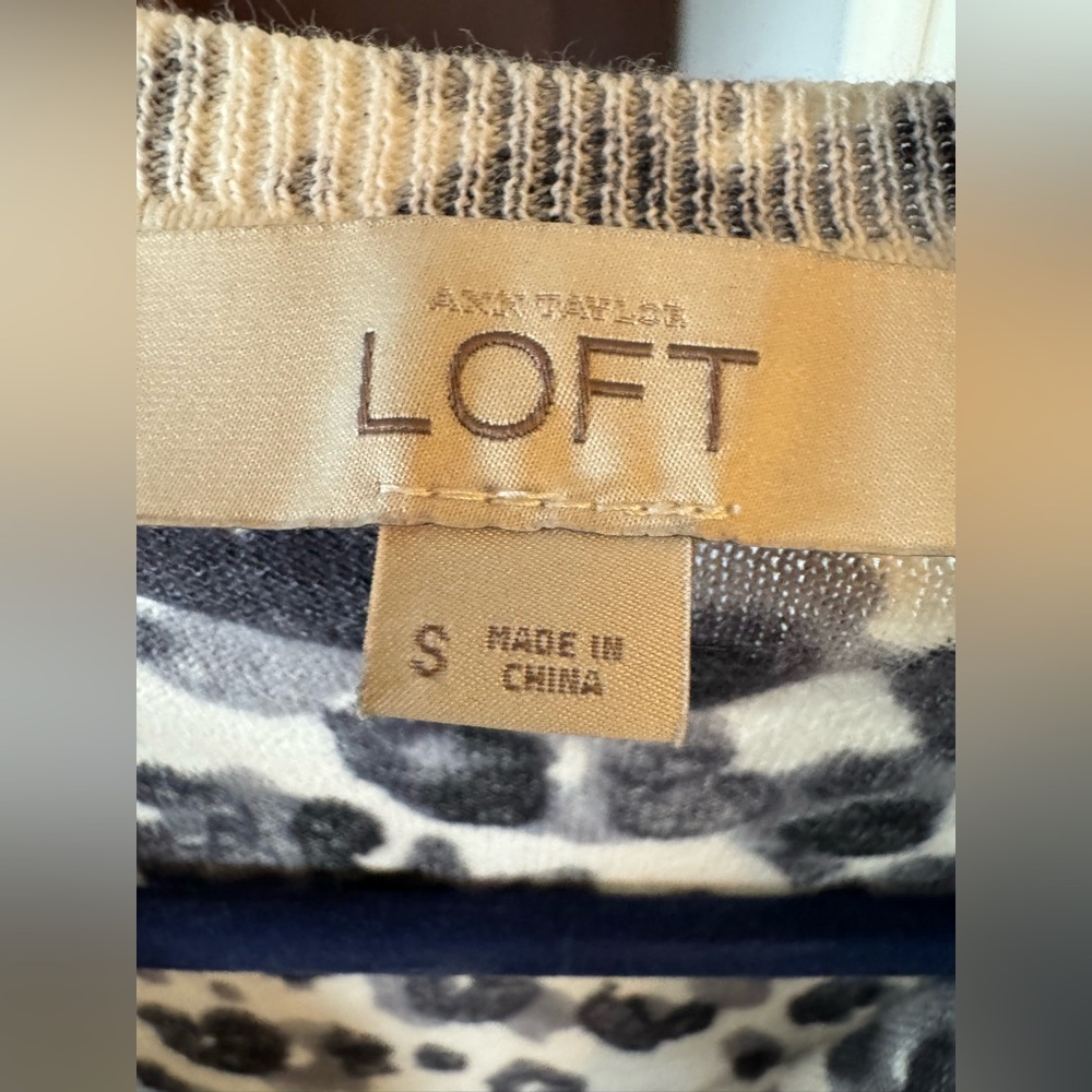 Ann Taylor LOFT Women's Black and White Leopard Print Cardigan Size Small - Picture 5 of 9